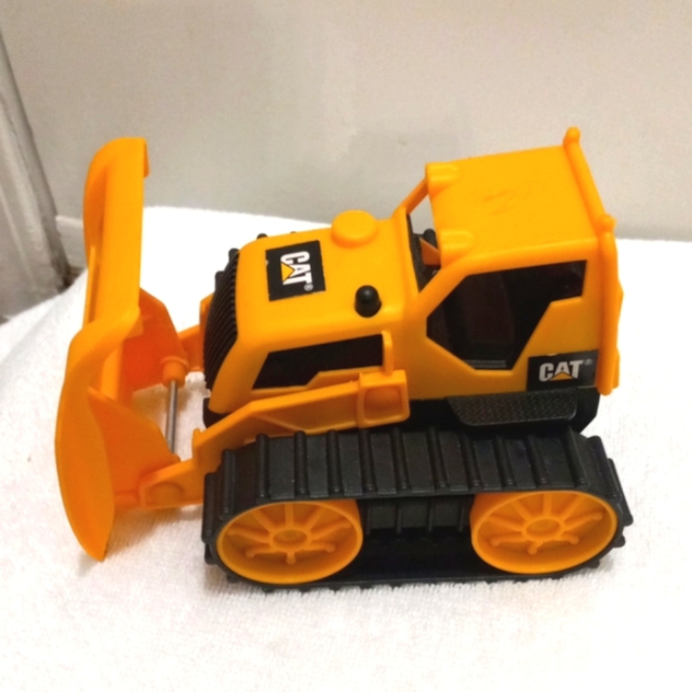 Cat ,Toy plow